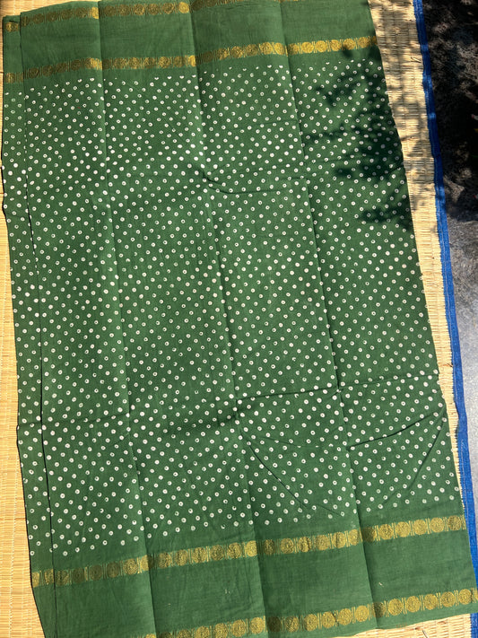 Green 120 count wax sungudi cotton saree (single dot)