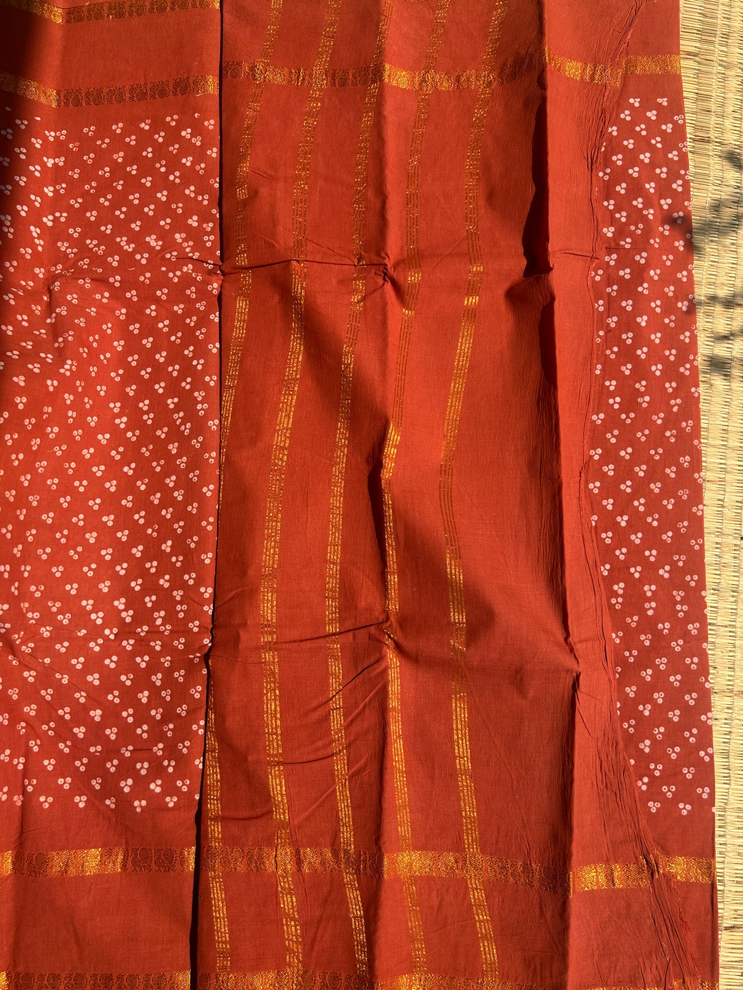 Sapota 120 count wax sungudi cotton saree (three dot)