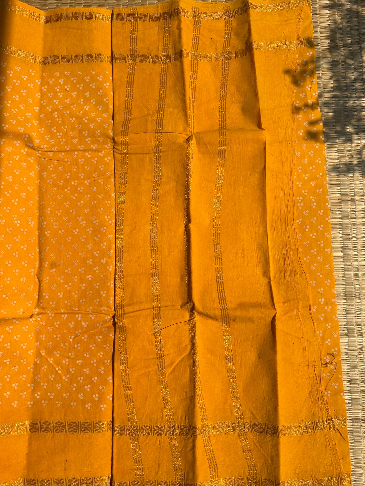 Yellow 120 count wax sungudi cotton saree (three dot)