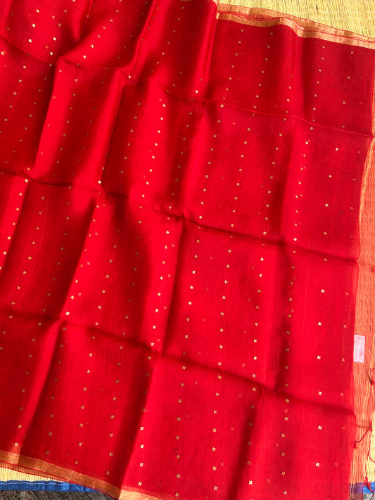 Red muslin silk jamdani saree with pocket sequence work - with silkmark