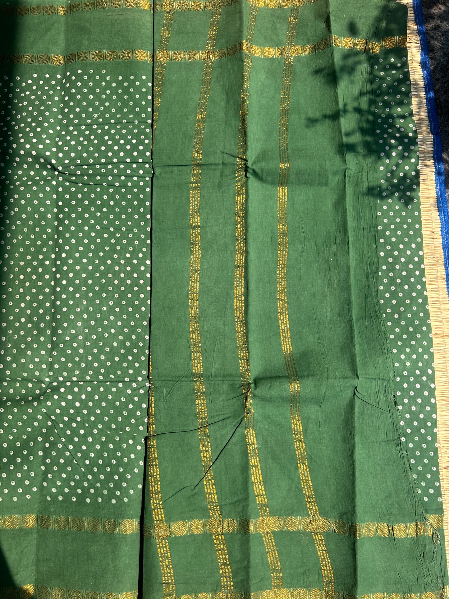 Green 120 count wax sungudi cotton saree (single dot)
