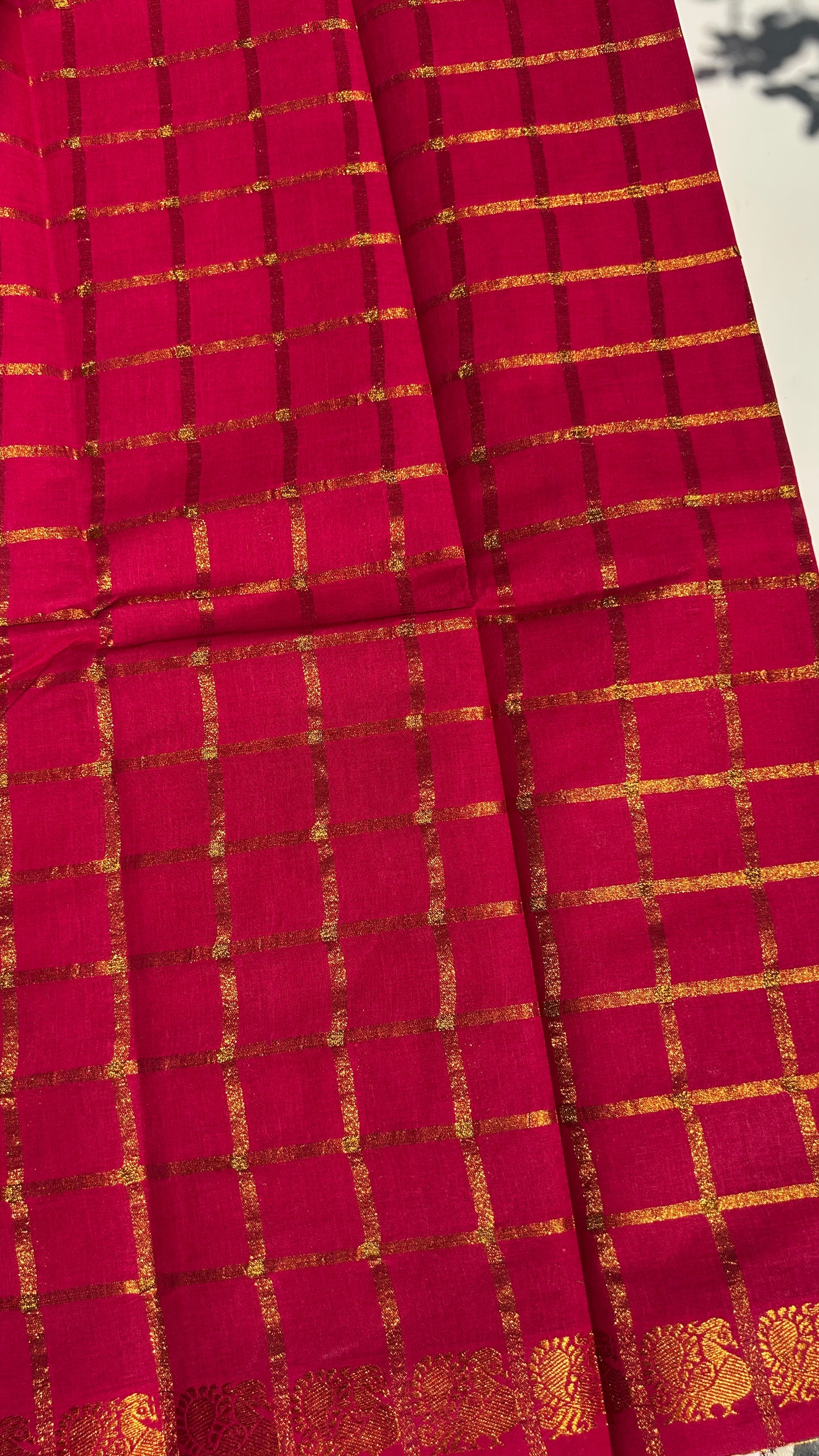 Pink Madurai sungudi cotton saree with checks