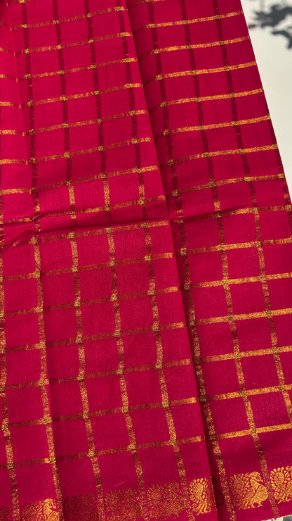 Pink Madurai sungudi cotton saree with checks