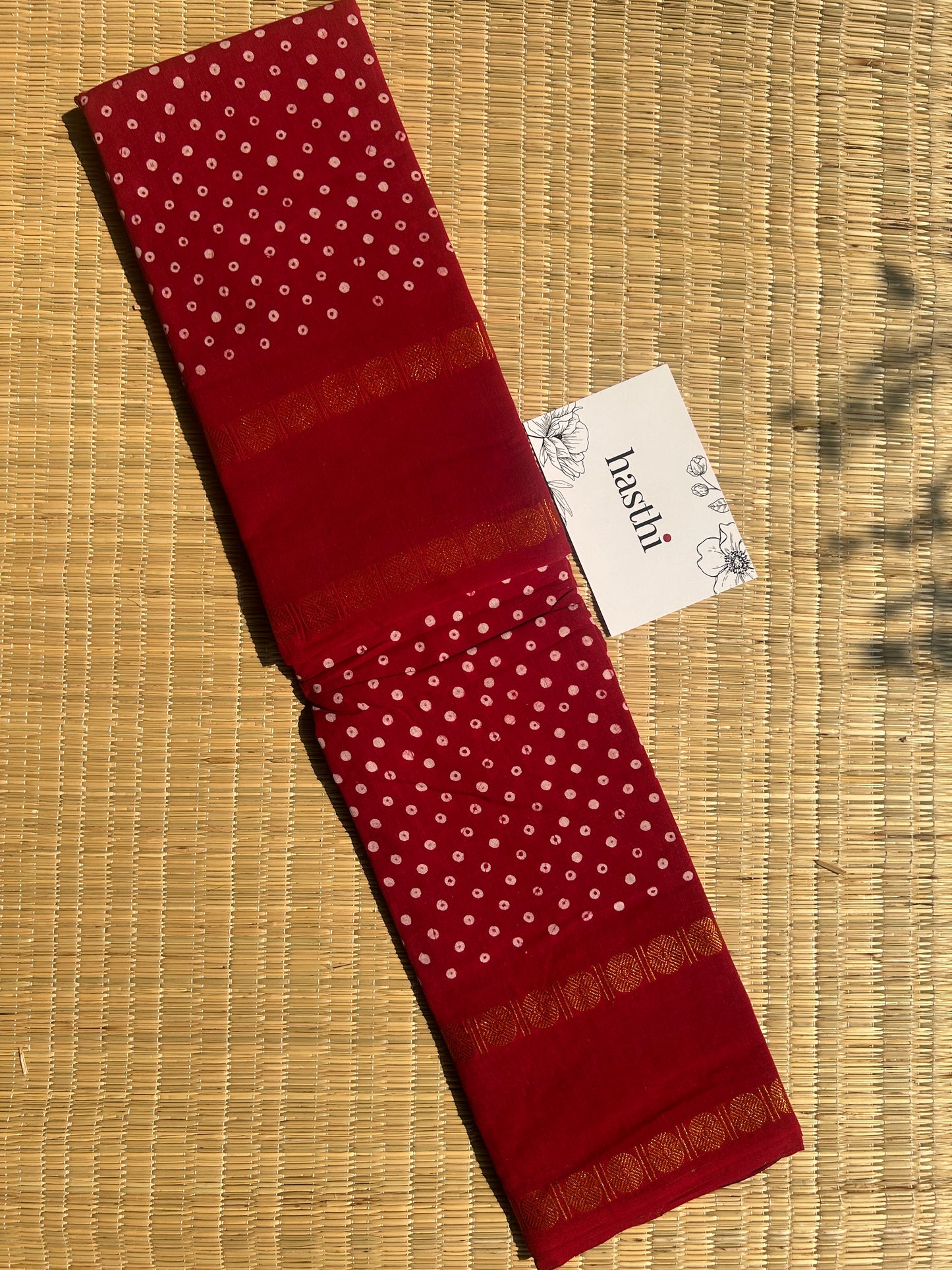Dark Kumkum red 120 count wax sungudi cotton saree (single dot)