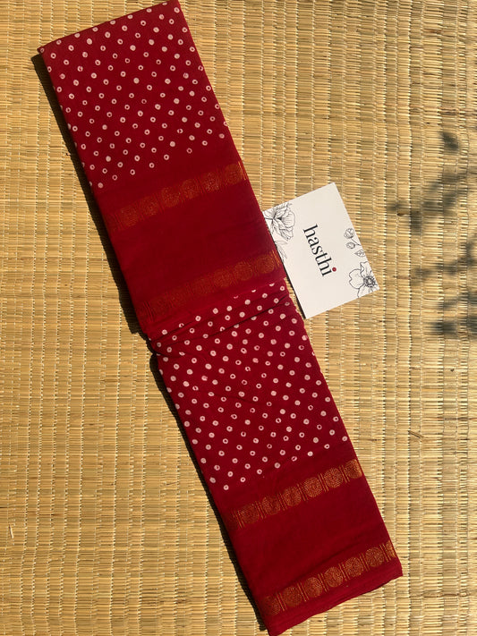 Dark Kumkum red 120 count wax sungudi cotton saree (single dot)