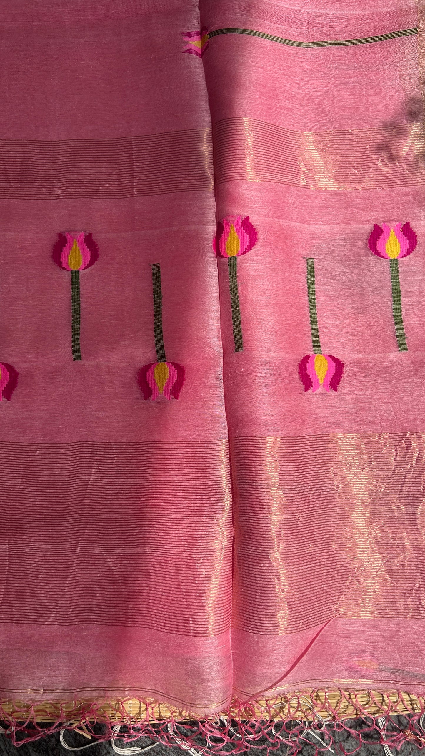 Baby pink silk linen jamdani saree with lotus motifs - with handloom mark