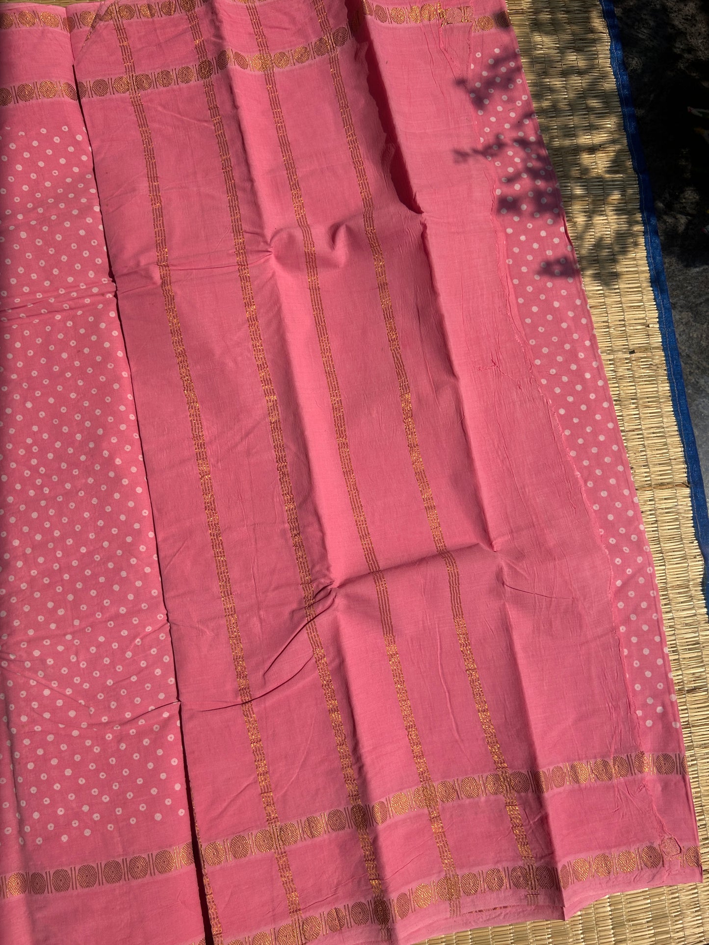 Baby pink 120 count wax sungudi cotton saree (single dot)