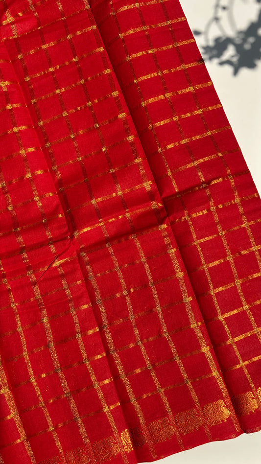 Red Madurai sungudi cotton saree with checks