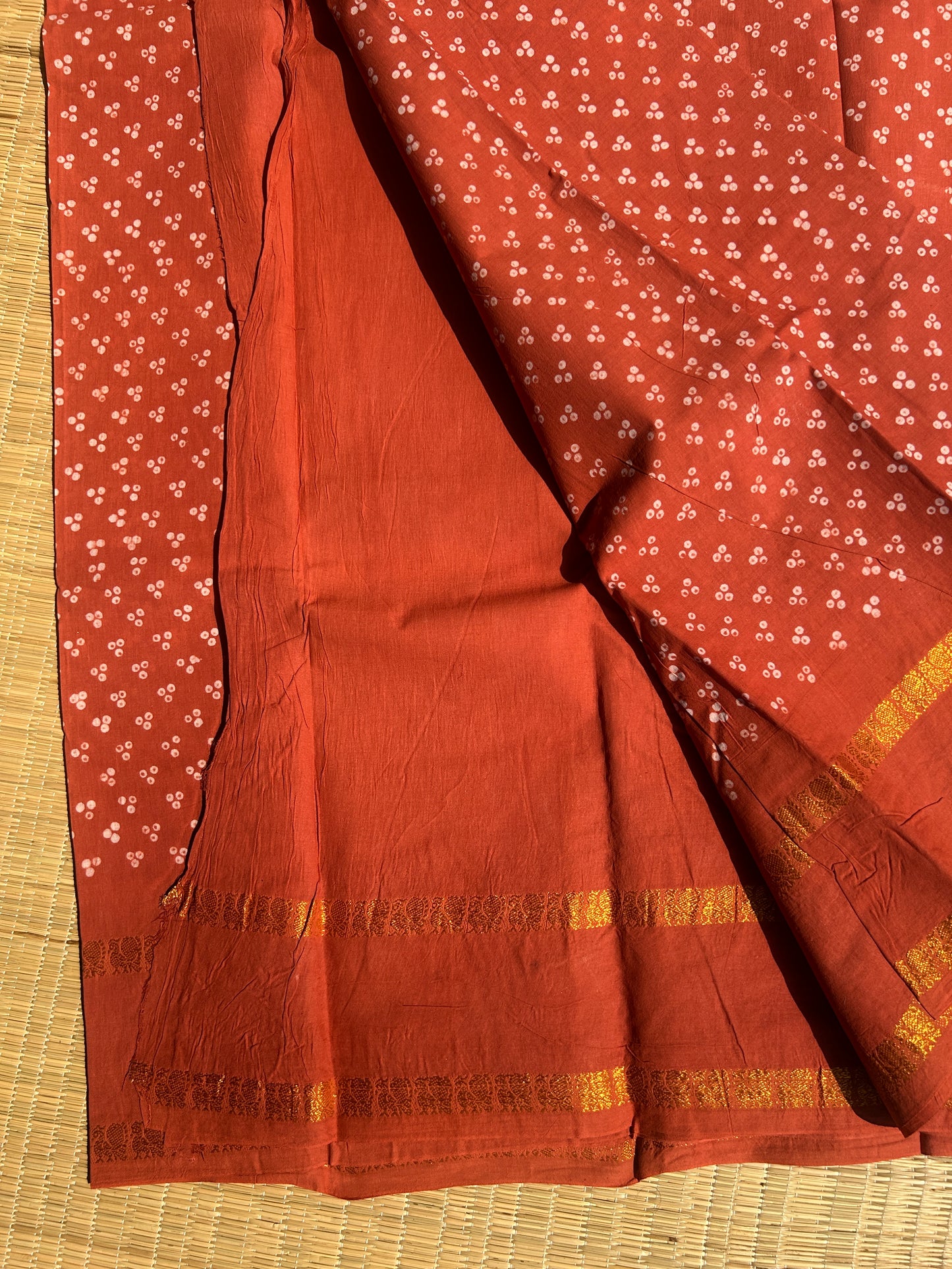 Sapota 120 count wax sungudi cotton saree (three dot)