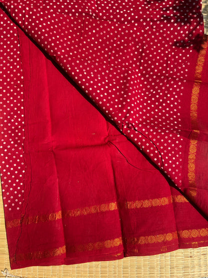Dark Kumkum red 120 count wax sungudi cotton saree (single dot)