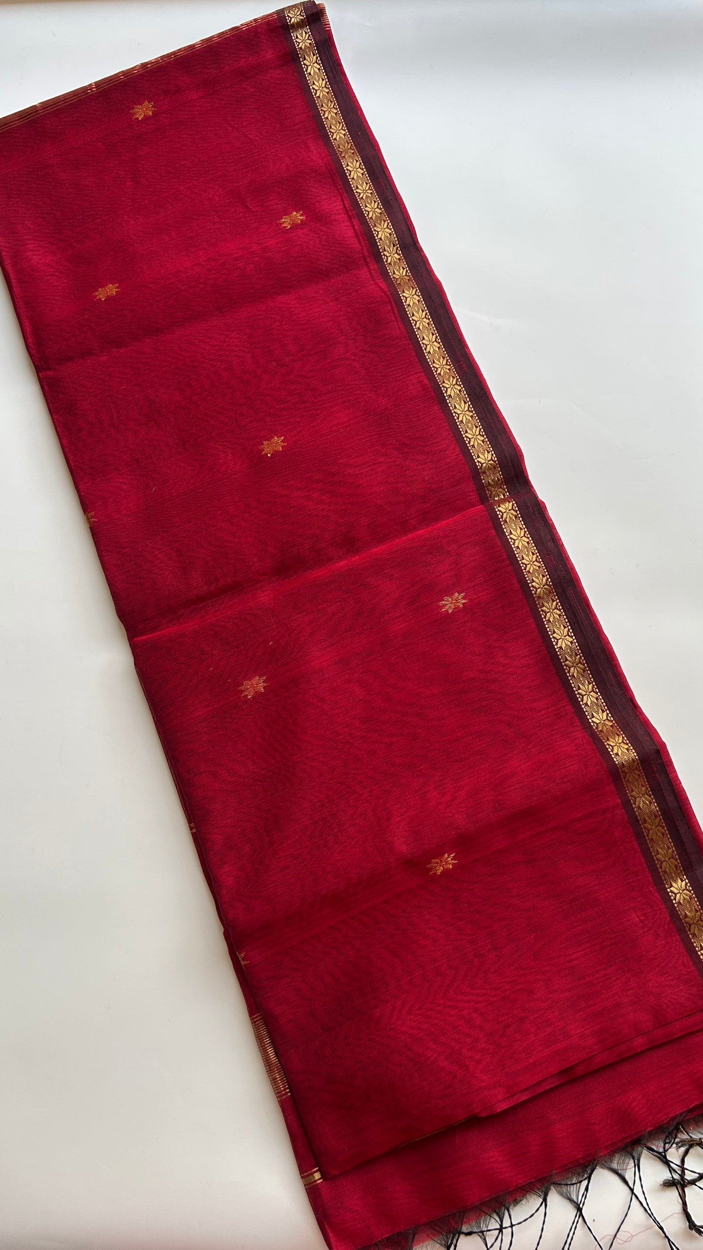 Maroon Maheshwari handloom saree