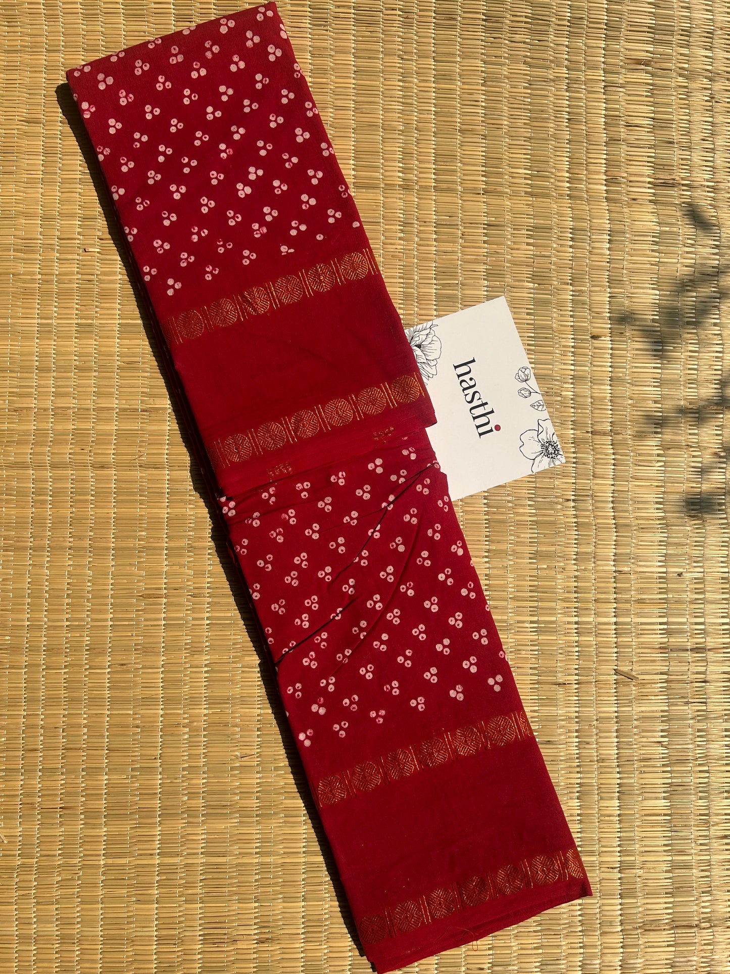 Dark Kumkum red 120 count wax sungudi cotton saree (three dot)
