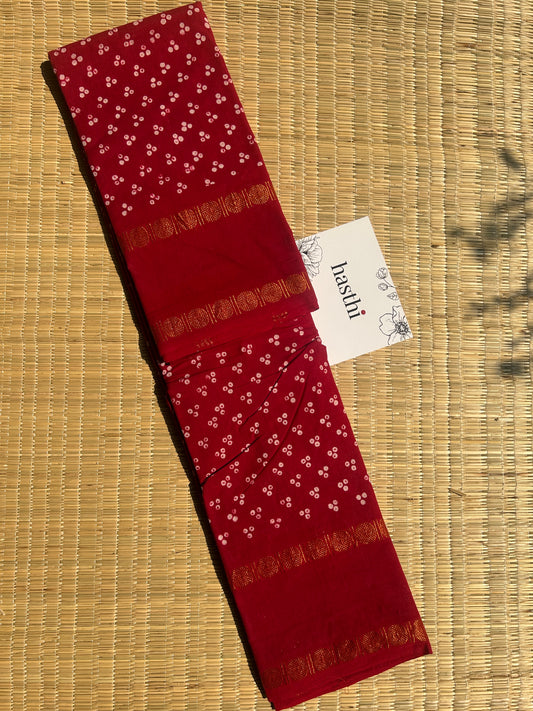 Dark Kumkum red 120 count wax sungudi cotton saree (three dot)
