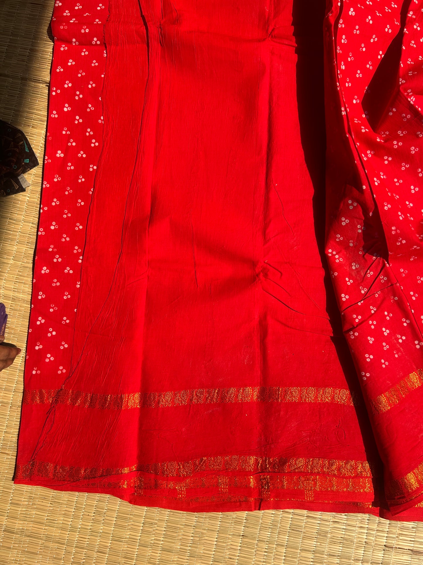 Orange red 120 count wax sungudi cotton saree (three dot)