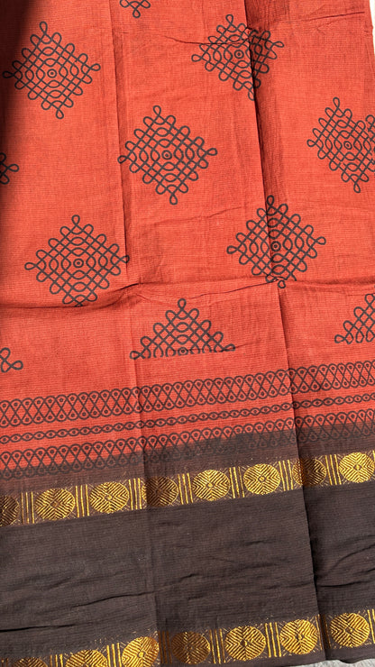 Brown Madurai sungudi cotton saree with kolam motif