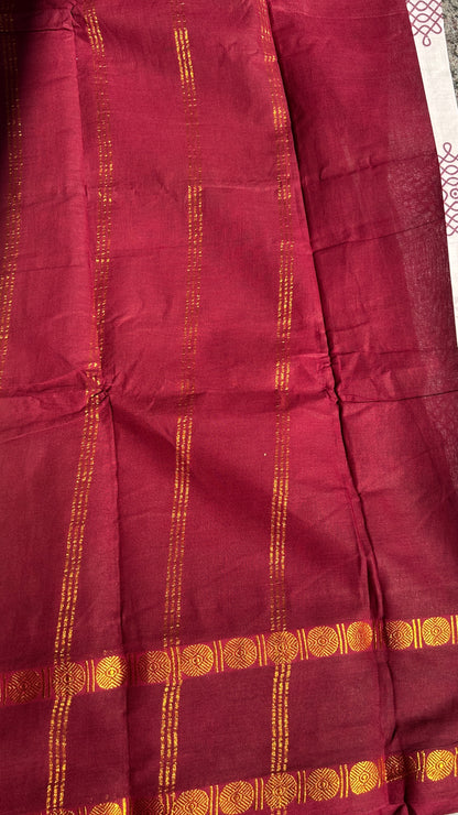 White & Maroon Madurai sungudi cotton saree with kolam motif